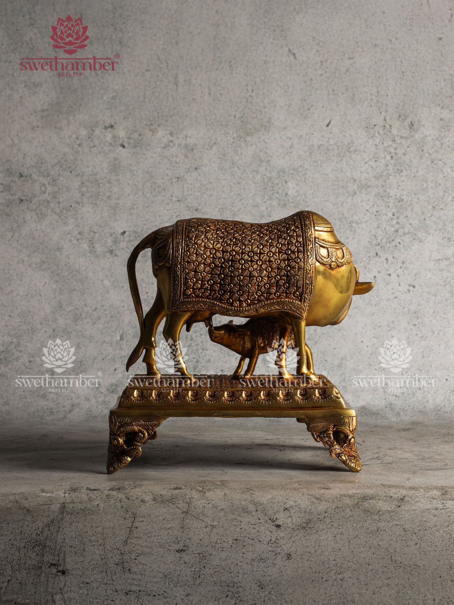 Cow & Calf Brass Statue - Decor / Gifting