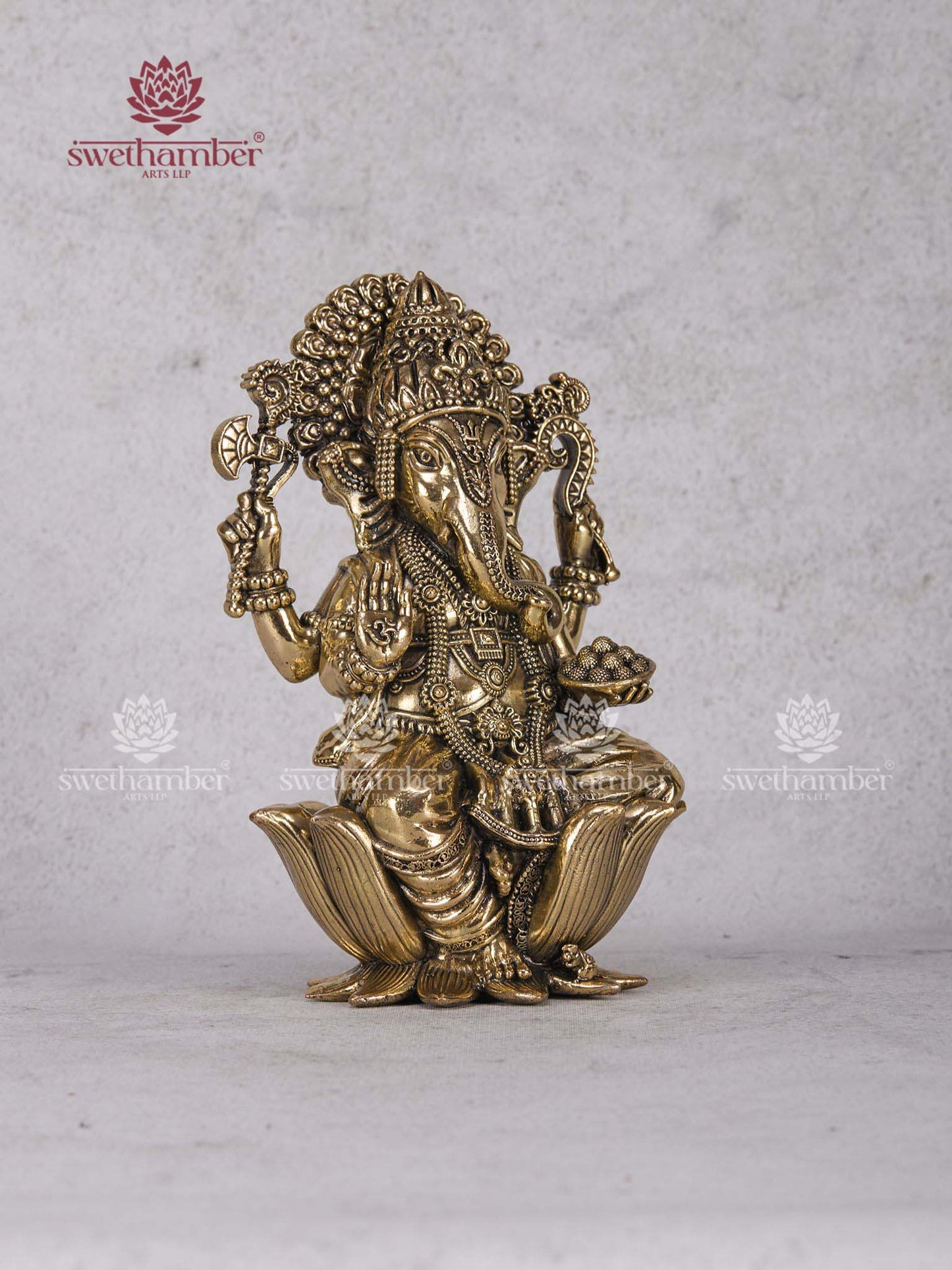 Premium Ganapati Murti – Vastu Friendly Ganesha for Home & Office