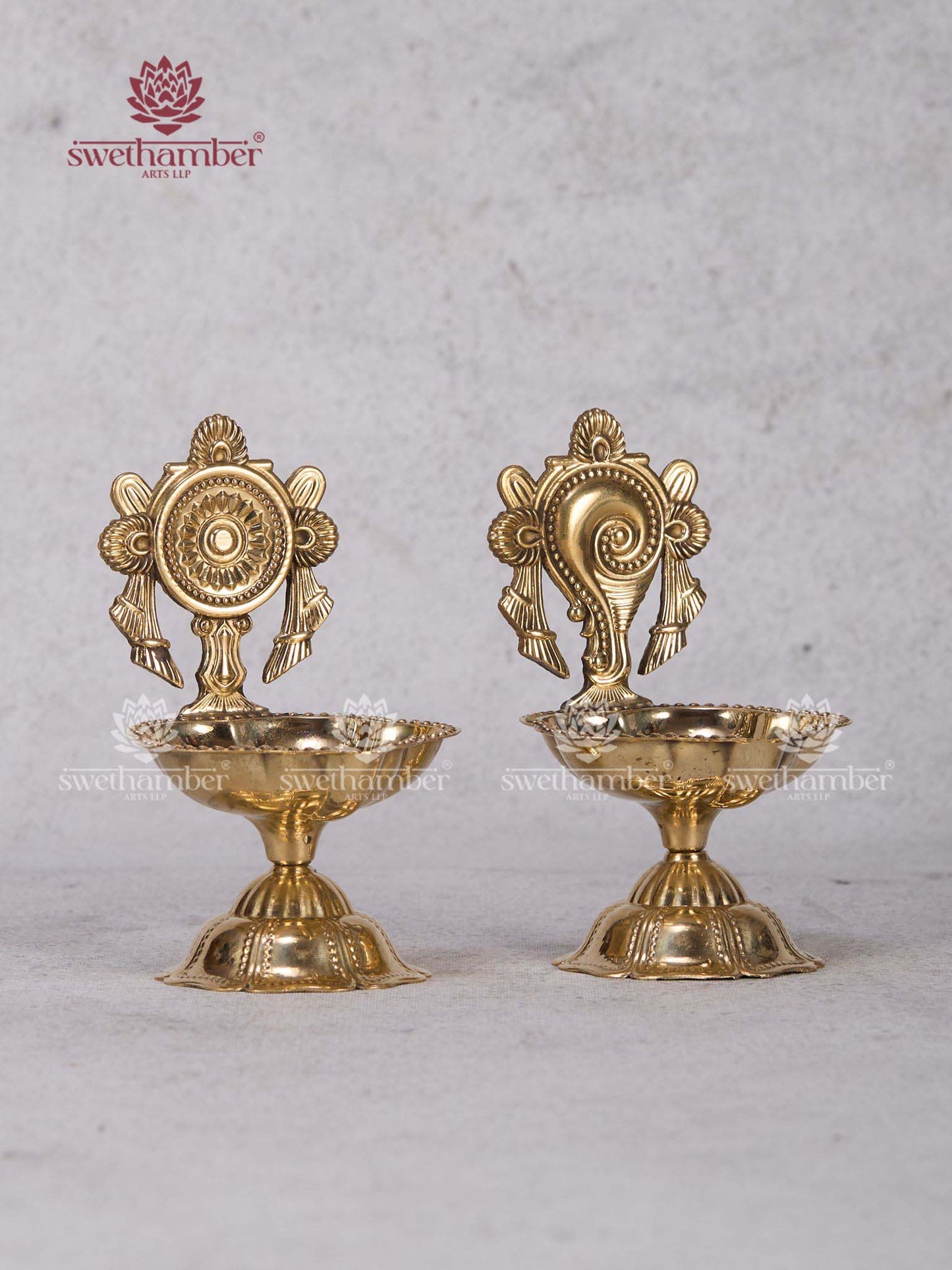Shank Chakra Deepa Set – Brass Shank Chakra Diya Lamp Gifting