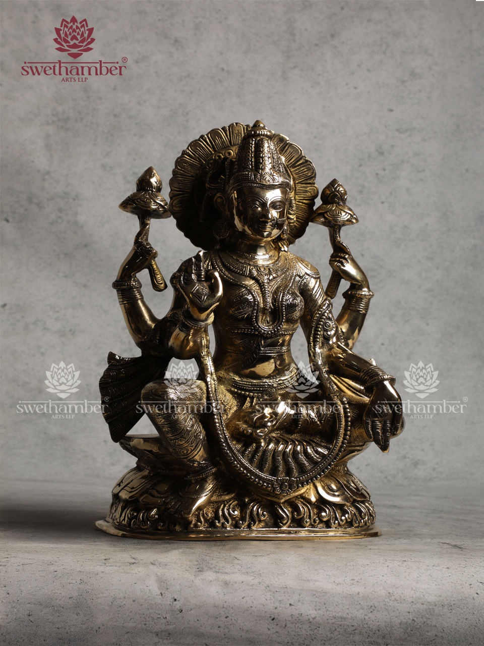 Brass Mahalakshmi Idol – Traditional South Indian Style