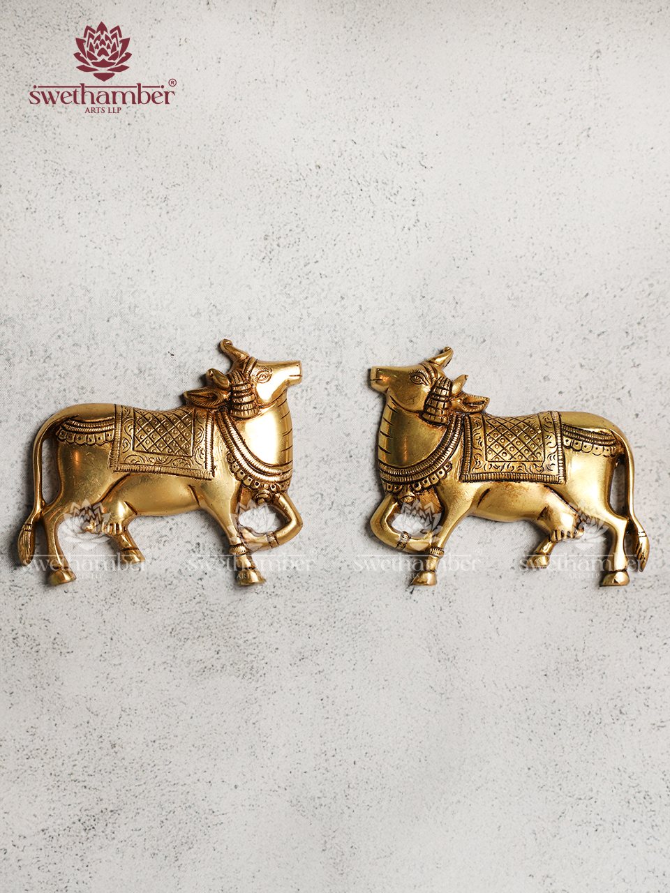 BRASS COW WALL HANGING DECOR