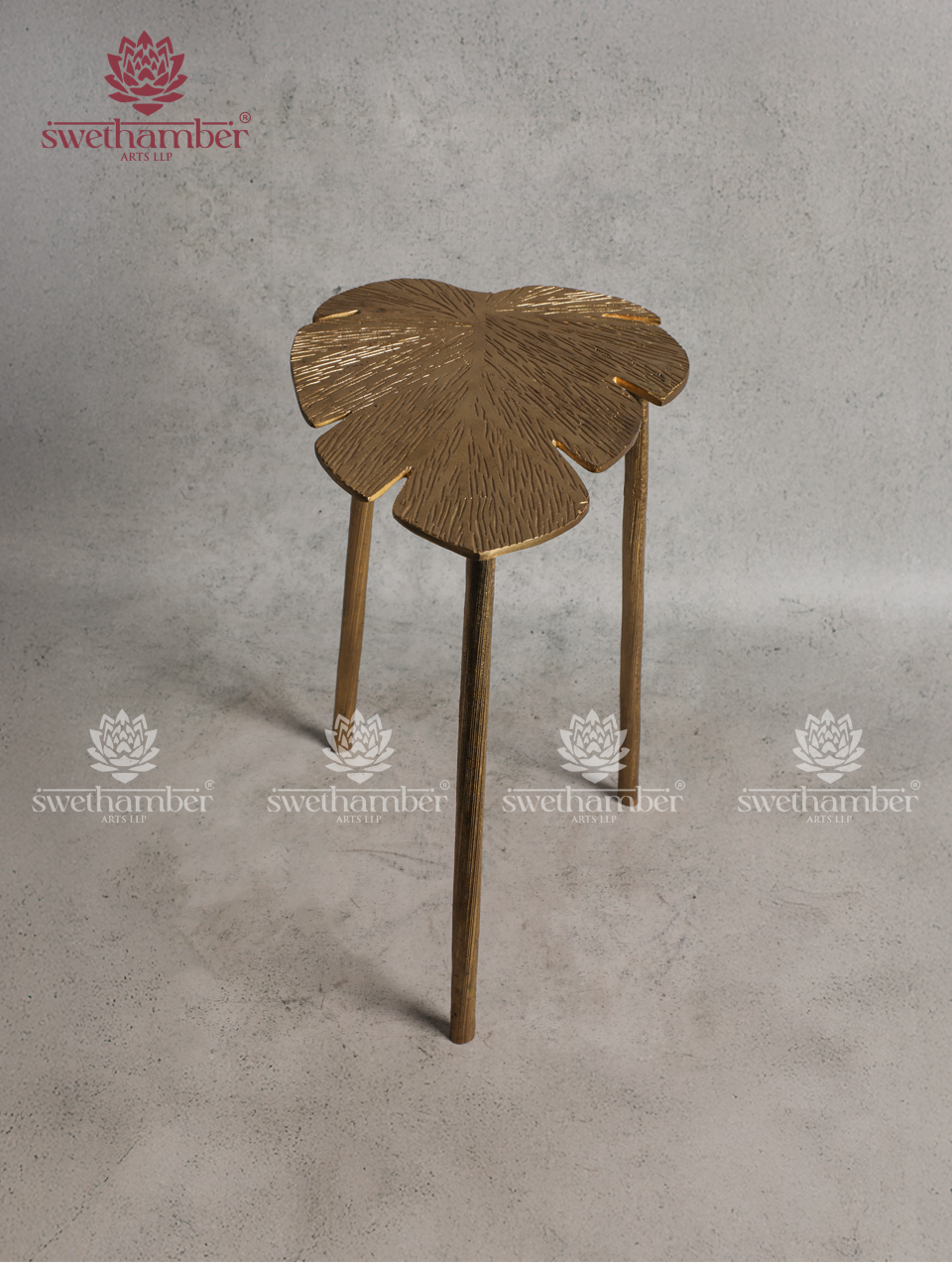 Leaf Design Brass Stand for Idols and Showpiece