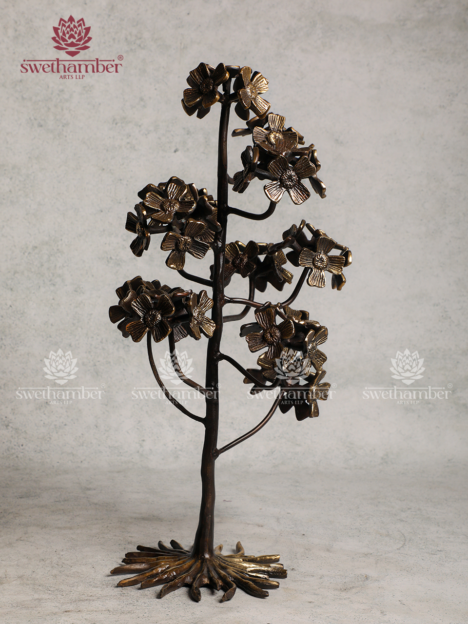 Brass Bunch of Flowers Stand – Decorative Floral Showpiece