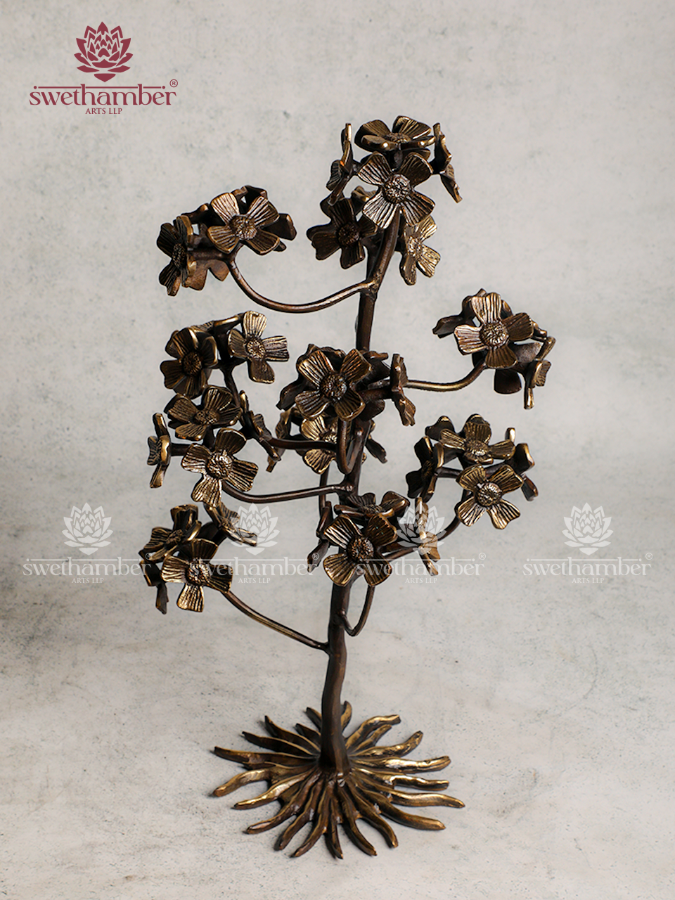 Brass Bunch of Flowers Stand – Decorative Floral Showpiece