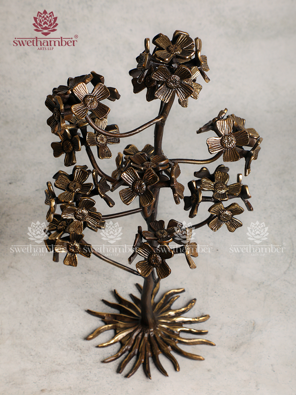 Brass Bunch of Flowers Stand – Decorative Floral Showpiece