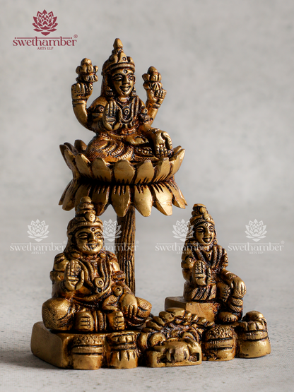Lord Kuber with Goddess Laxmi Brass Statue