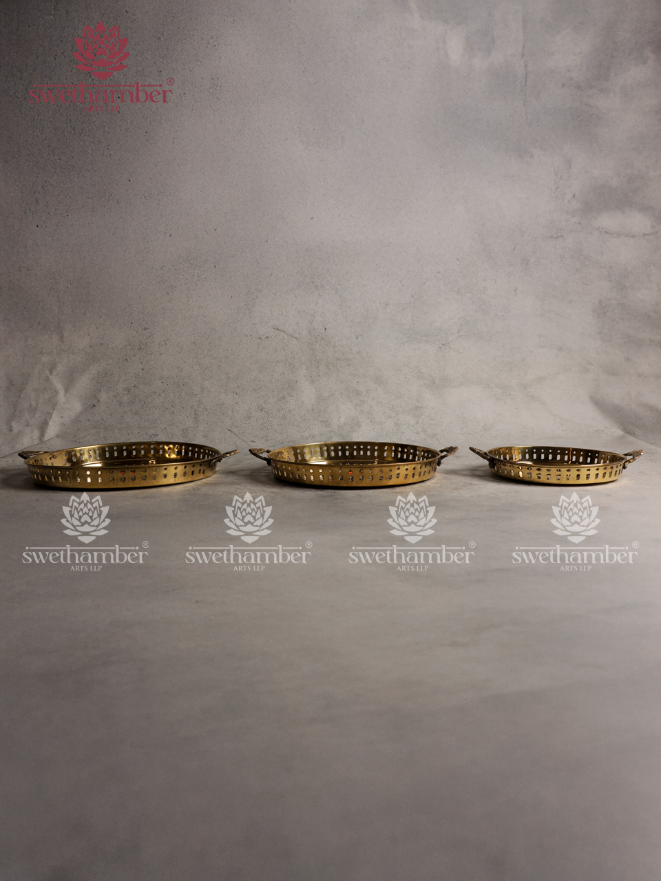 Traditional Brass Decorative Tray for Festive Gifting