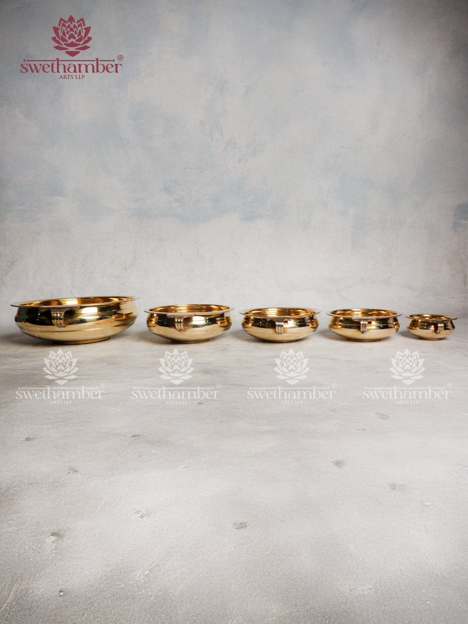 Traditional Light Weight Brass Urli Bowl for Home Entrance & Pooja Room
