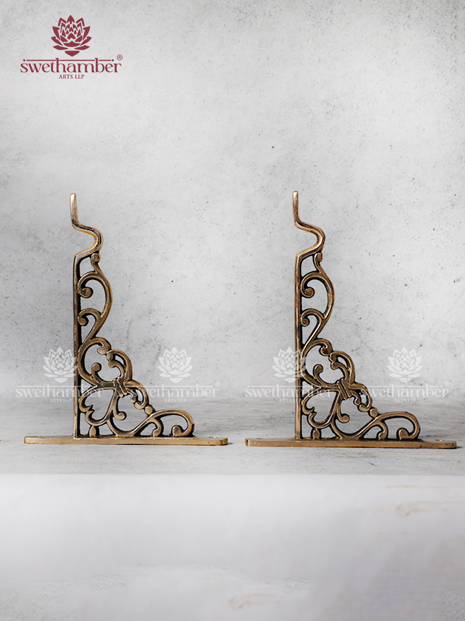 Antique Finish Brass Wall Hanging Bracket Set