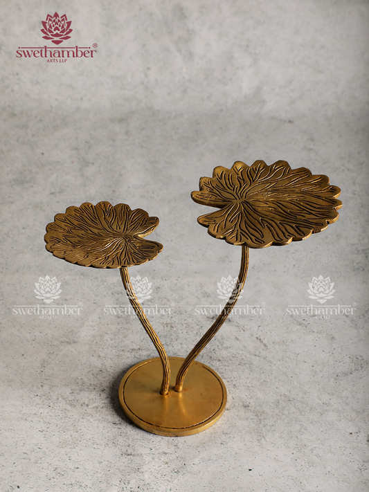 Brass Lotus Leaf Showpiece – Compact Decorative Accent