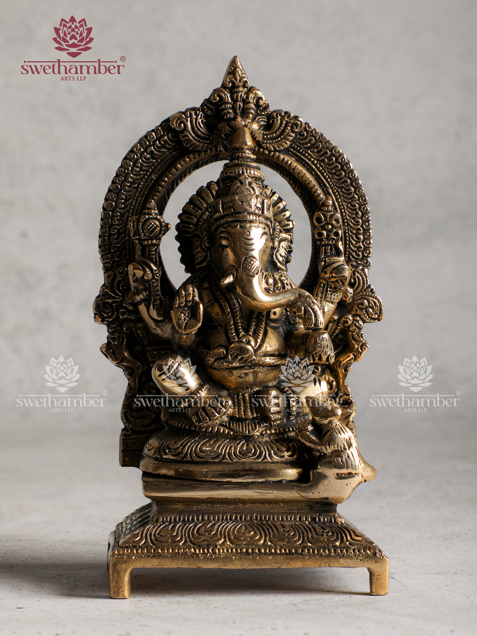 Traditional Brass Ganesha Idol with Prabhavali