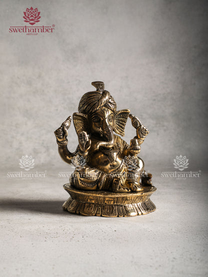 Brass Siddhi Vinayak /  Ganesha with Right-Side Trunk