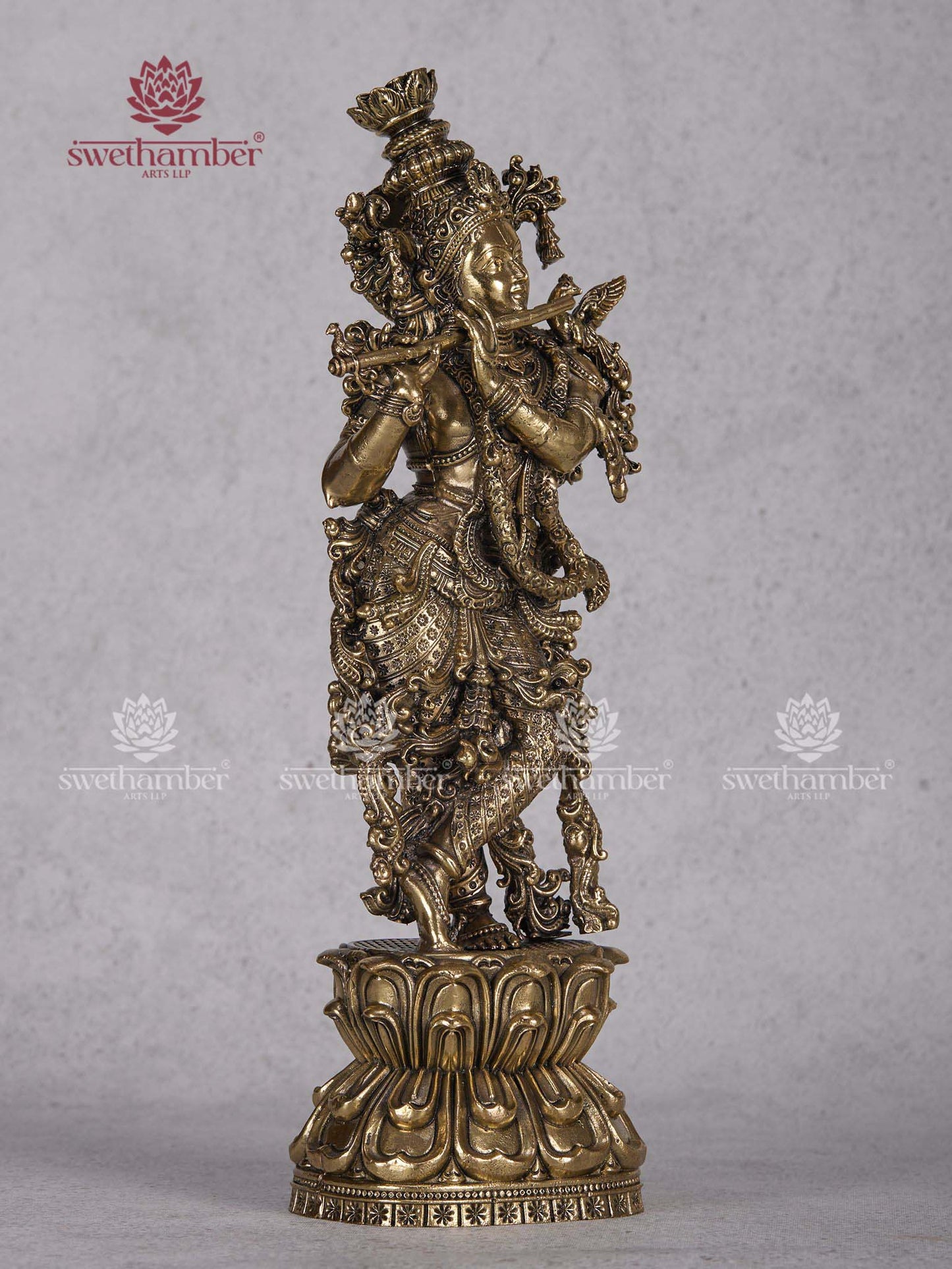 Brass Lord Krishna Idol – Handcrafted Krishna Statue for Home & Pooja Decor