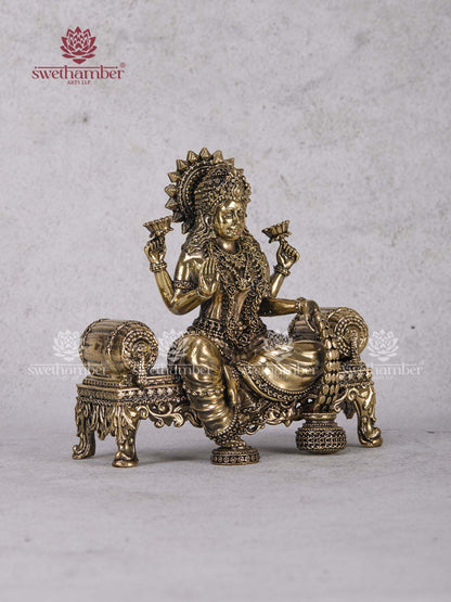Brass Lakshmi Mata Statue – Goddess of Wealth Idol for Vastu