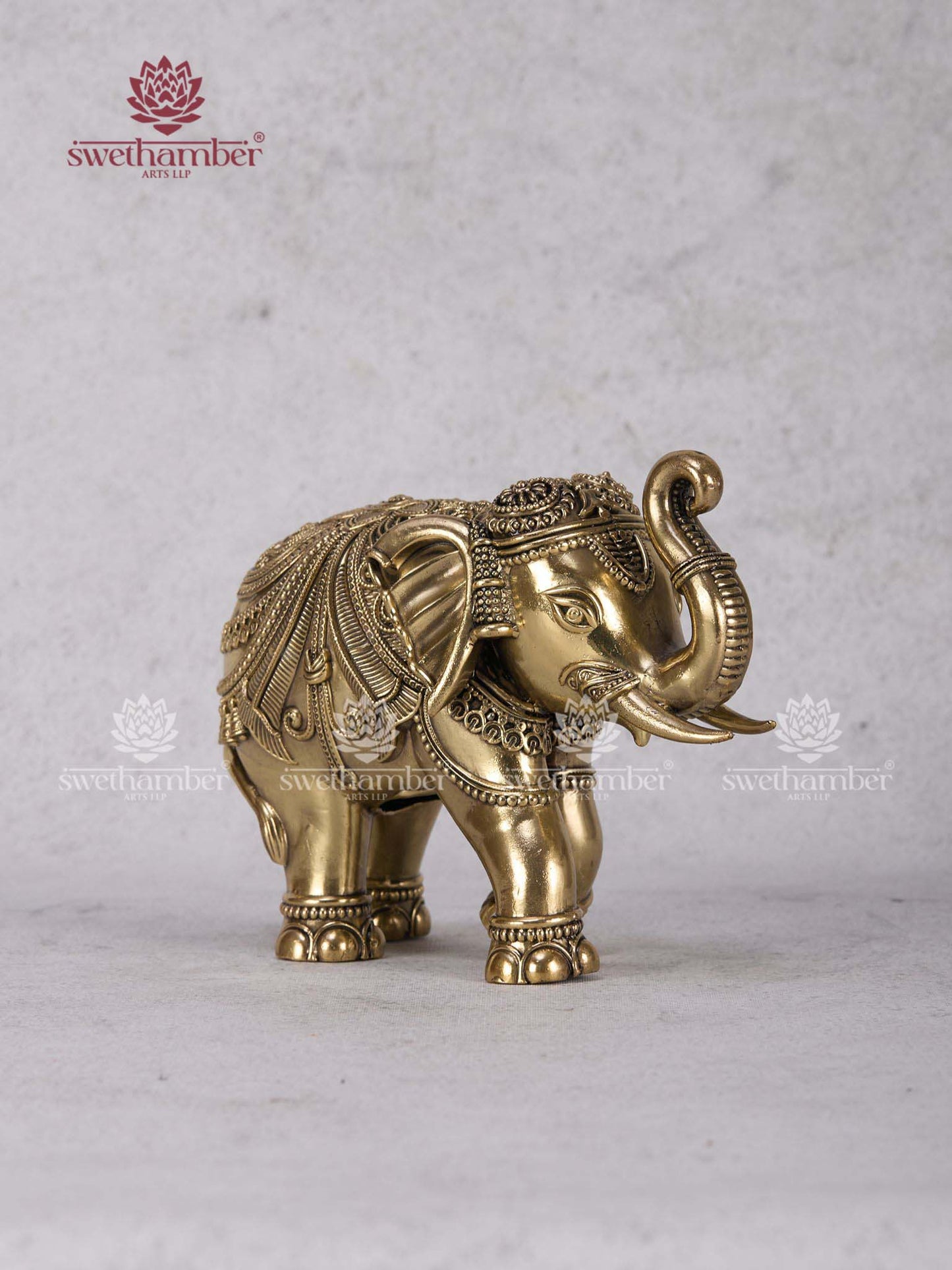 Lightweight Decorative Elephant Set – Elegant Elephant Figurines for Home Décor