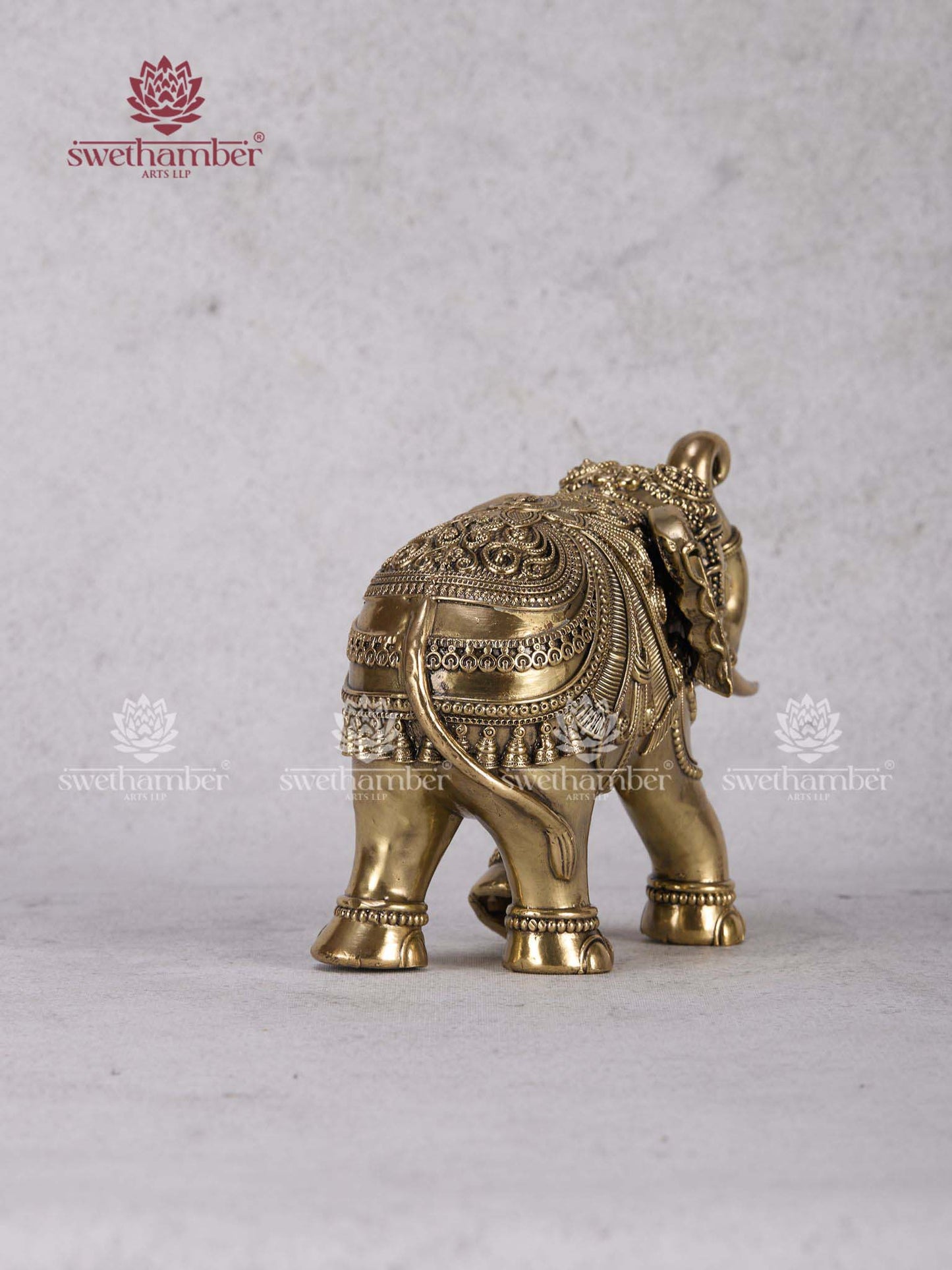 Lightweight Decorative Elephant Set – Elegant Elephant Figurines for Home Décor