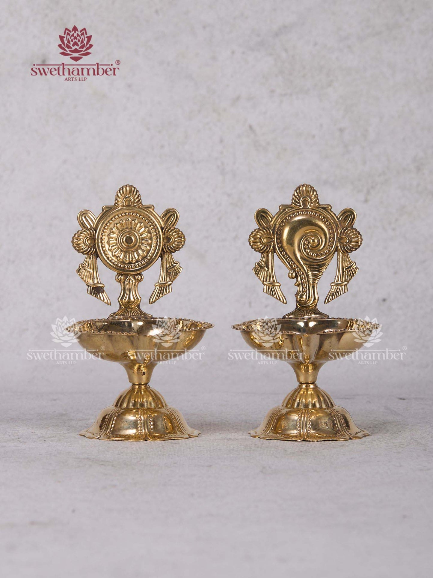 Shank Chakra Deepa Set – Brass Shank Chakra Diya Lamp Gifting