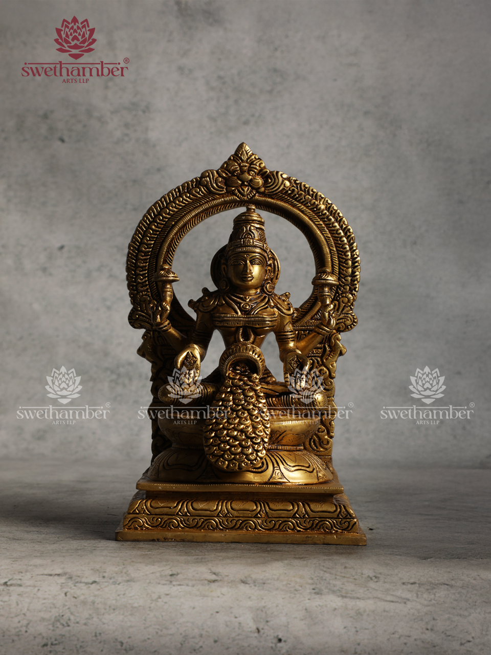 Traditional Brass Lakshmi Mata Statue – Goddess of Wealth