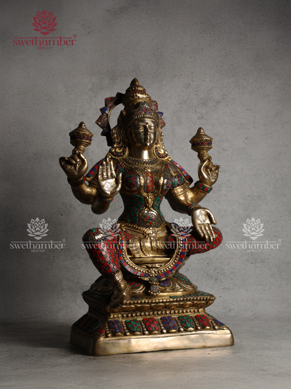 Premium Brass Lakshmi Devi Statue for Vastu Décor