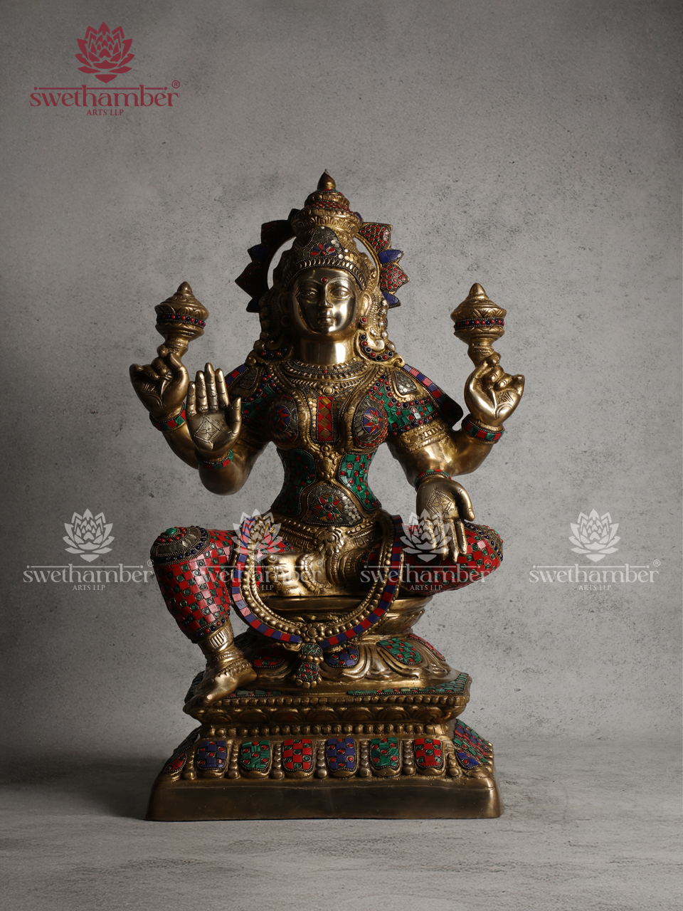 Premium Brass Lakshmi Devi Statue for Vastu Décor