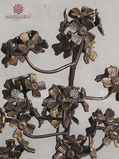 Brass Bunch of Flowers Stand – Decorative Floral Showpiece